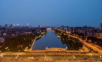 Yilong Anyun Hotel (Suzhou Renmin Road Nanmen Subway Station)