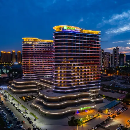 Holiday Inn Express HuLuDao SEAVIEW by IHG Отели в г. Хулудао