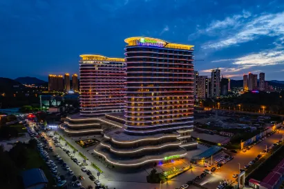 Holiday Inn Express Huludao Seaview, an IHG Hotel