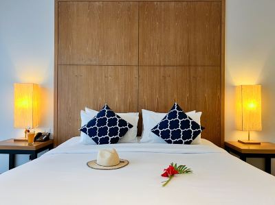 デラックスルーム(プール利用可) カタラッキー ヴィラ&プールアクセス プーケットの写真