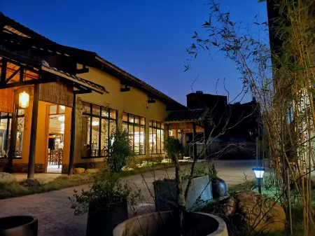 Fogang  Taogu B&B Отели рядом с достопримечательностью «Tangtang Ancient Dwellings»