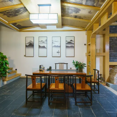 Huaning Kangyuan Homestay