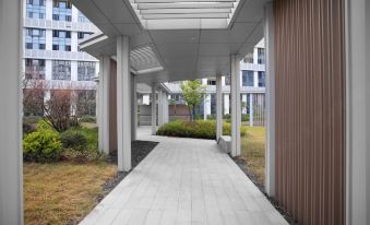 Rainbow Xiaozhu B&B (Wuhan Yangtze Engineering Vocational and Technical College Store)