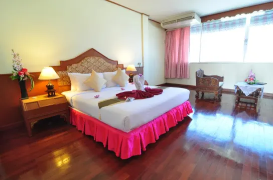 ห้องซูพีเรียร์ เตียงใหญ่ 1 เตียง