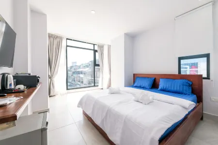 Residence 110 (Hotel and Apartments)