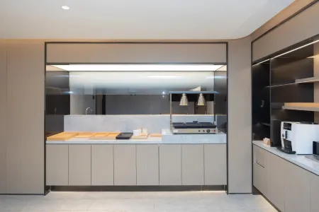 JI Hotel (Jiangyan Sanshui Plaza Darunfa) Отели рядом с достопримечательностью «Qintong Ancient Town»