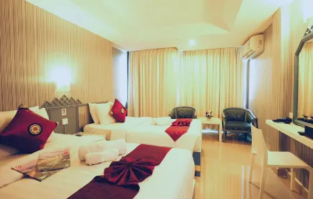 Aunchaleena Grand Hotel