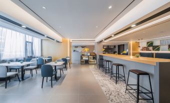 YUNIK E-sports Hotel (Jincheng People's Square Commercial Pedestrian Street)