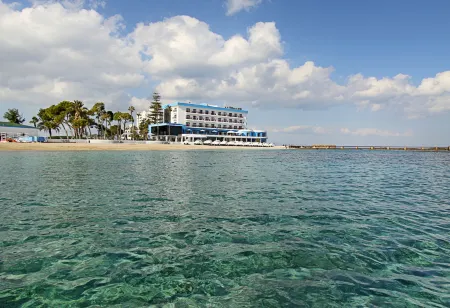 Arkin Palm Beach Hotel