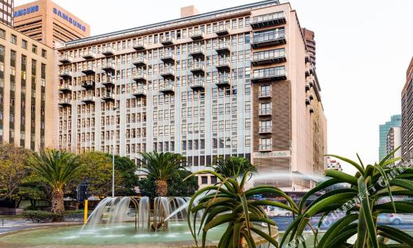 Fountains Hotel
