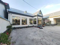 Mountain Lane Boutique Homestay Hotels in Xinyuan