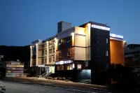 Suanbo Hot Spring Healing Hotel Hotels near Chungjuho Lake