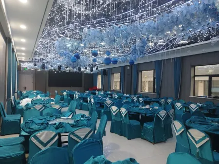 Linyi Tianyuan Hot Spring Hotel Отели в г. Линьи