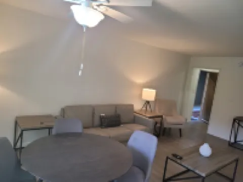 ซานตา โมนิกา เอ็กเซ็กคิวทีฟ สวีทส์