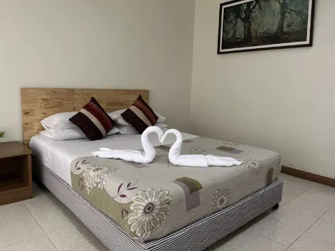 ห้องมาตรฐานเตียงควีนไซส์