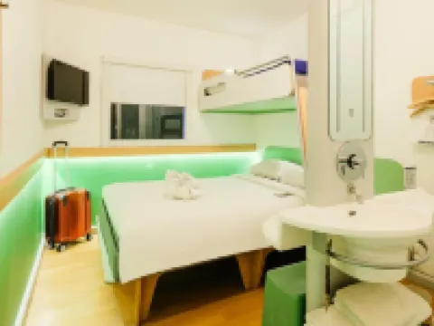 科迪亞酒店馬卡薩爾機場 馬羅斯縣酒店