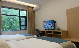 Dengfeng Changju Homestay (Songshan Shaolin Scenic Area Transfer Center)