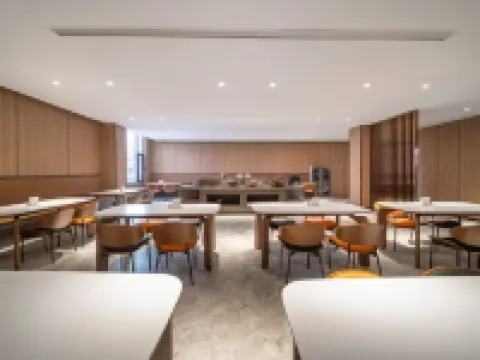 白樺林飯店（滎陽吾悅廣場鄭州西站店） 滎陽住宿飯店