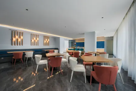 Home Inn Jie Dong Ren Min Square Отели рядом с достопримечательностью «Jieyang Tower»