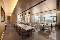 Atour Hotel (Yingbin Road, Shache People's Government)