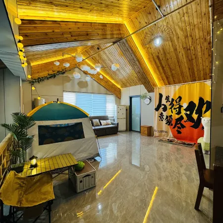 Hezhizhou Homestay (Third Seaside Bathing Beach)