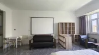 Light Luxury Banshan Hot Spring Homestay (Changchun Film Century City Branch) - Vuoristonäköala