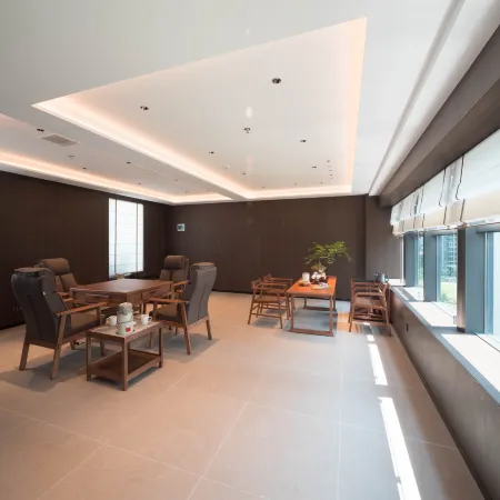 Leshan Howard Johnson Life Hotel