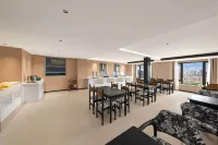 Lanju French Hotel - فطور