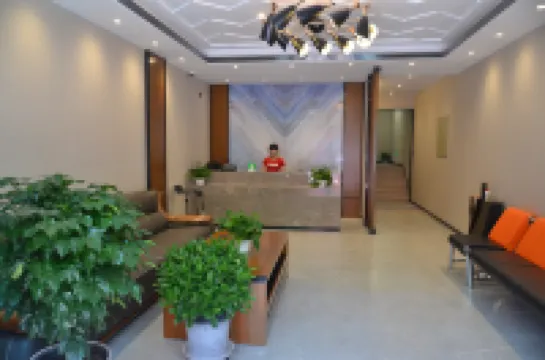 多倫漢博精品賓館（龍澤湖公園店）