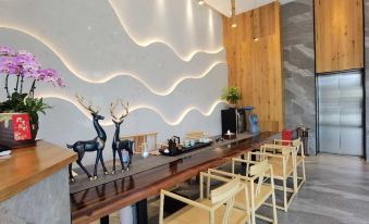 Living boutique Guesthouse (Zhuhai Lovers North Road Tangjiawan Beach)