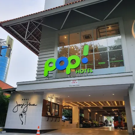 Pop! Hotel Diponegoro Hôtels à : Wonokromo