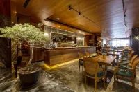 Inhouse Hotel Grand - breakfast