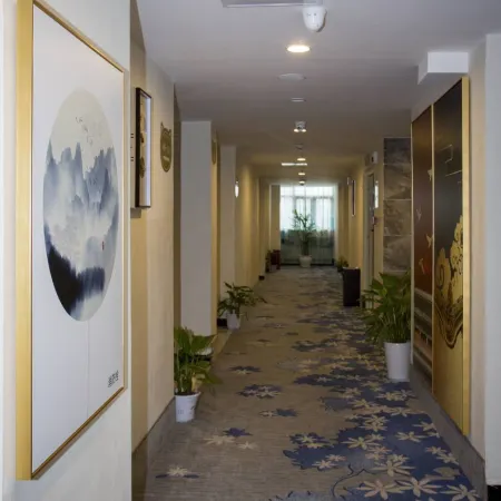 Macheng Cat Zhan Nianhua Hotel