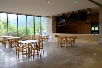 Huatian Inn, Blackstone Park, Table Mountain - Breakfast
