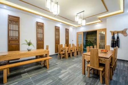 Fuxian Lake Yunpan Shangju