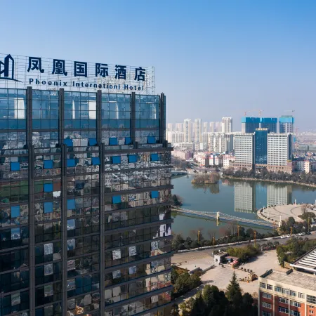 Phoenix International Hotel Отели в г. Чжаотун