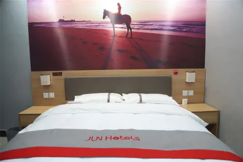 Liangmao Collection Hotel (Huaibin Baima Square) - 2 stjerner