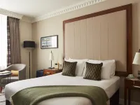 The Clermont London, Charing Cross Hotels near St. James