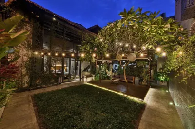 28 The Loft Hotels in North District