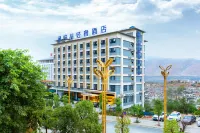 Platinum Crystal Hotel Отели рядом с достопримечательностью «Чжэнцзян Бай Пич сельский пассажирский автобус»