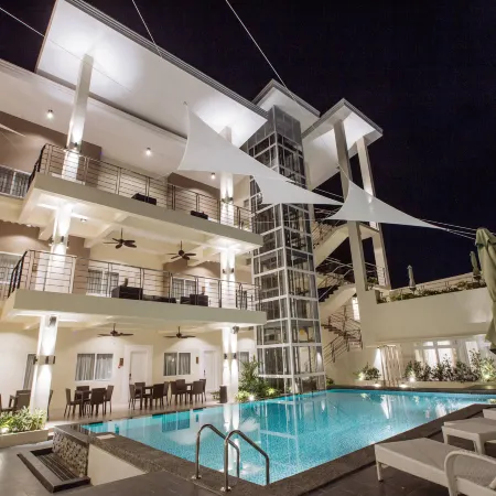 Rovira Suites