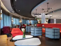 Radisson RED Shanghai Wujiaochang Hotel Отели рядом с достопримечательностью «Янпу»