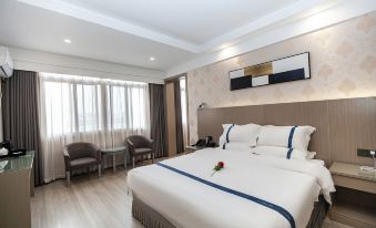 Rezen Boutique Hotel