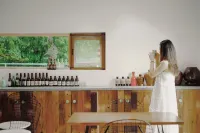 桐廬達野温泉デザイナーズ民宿（紅灯籠外婆家風景区） - バー