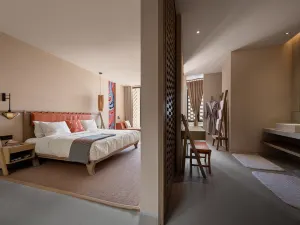 Dongyi Dunhuang Hotels and Resorts