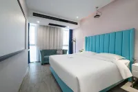 Xiangtan Yijian Hotel (Yuetang International Hetang City Railway Station) - Condos