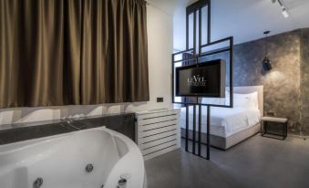 Level Luxury Suites