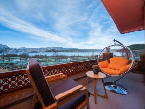 Lugu Lake seclusion · Shiguang lake view intelligent Inn