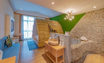 Charming Hainan Huangma Holiday Hotel