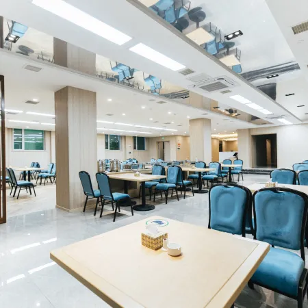 Yichun Tianhua Yujing Business Hotel